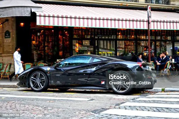 Черный Ferrari 488 Gtb — стоковые фотографии и другие картинки Ferrari - Ferrari, Автомобиль, Горизонтальный