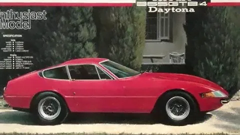 Ferrari 365 GTB 4 Daytona 1:24th scale Fujimi in costruzione