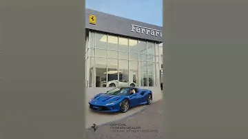 Ferrari F8 Spider convertible top in action