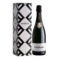 Игристое вино Ferrari Brut 0.75 л в коробке