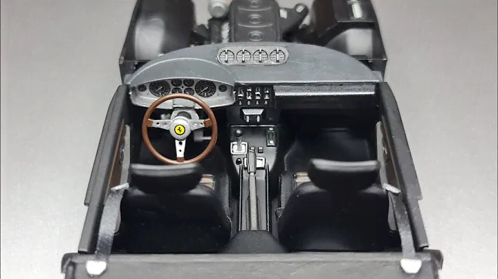 Ferrari 365 GTB/4 Daytona. Fujimi 1:24. part 1-  Engine and interior.