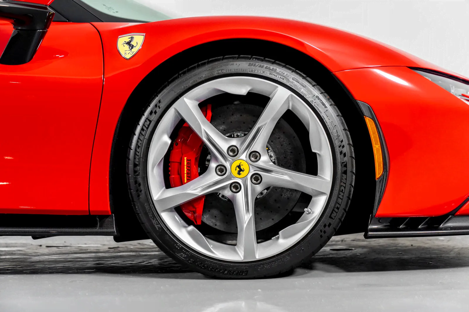 Ferrari SF90 Spider-1