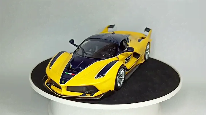 Ferrari FXX-K 2015 Коллекционная модель автомобиля 1:24 желтый