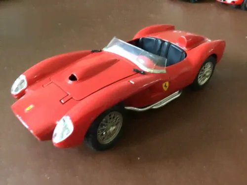 1:18 Burago 1957 Ferrari Testarossa Red Unboxed