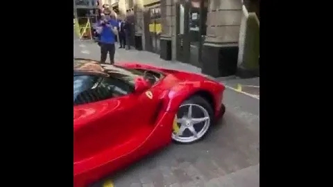 Did u catch what Ferrari model that was? 🤔